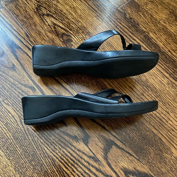 Nine West Black Leather Wedge Sandals (6.5 US) - Picture 2 of 7